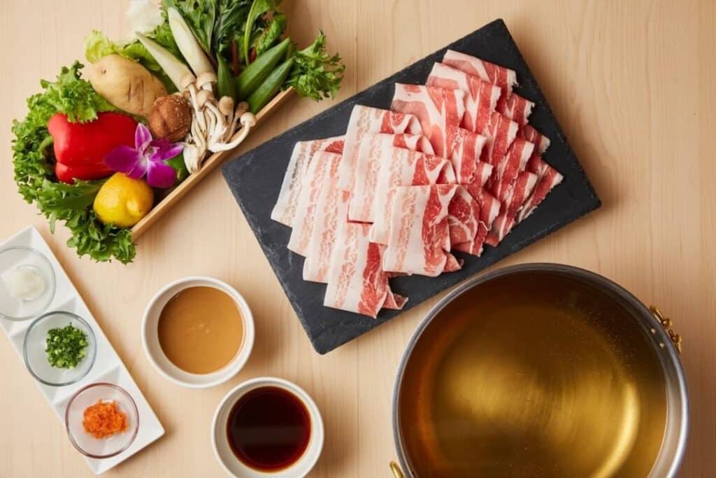 食べ放題でも上質!神戸牛食べ放題も選べる但馬屋姫路フェスタ店の魅力 しゃぶしゃぶ集合⑦夢の大地豚