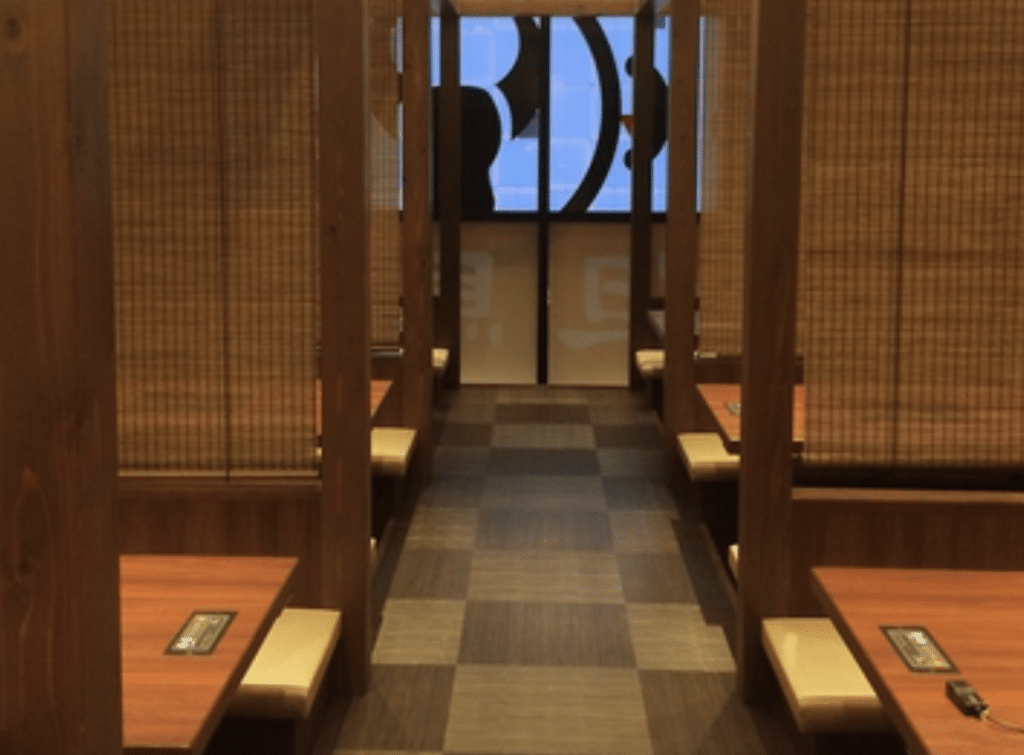 広々としたキレイな空間で!但馬屋のこだわり座席をご紹介 広々としたキレイな空間で!但馬屋のこだわり座席をご紹介